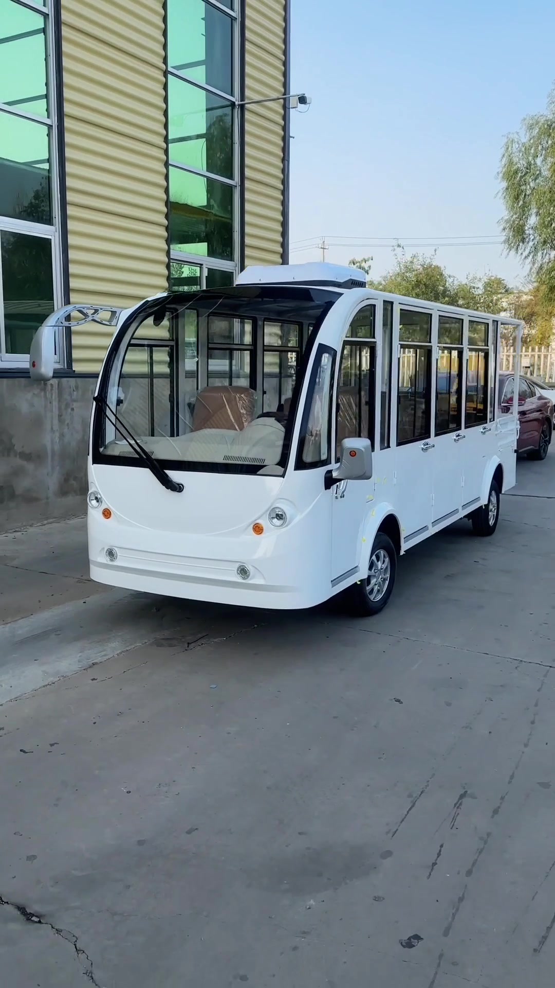 城市巡逻新利器：电瓶巡逻车引领安保新时代