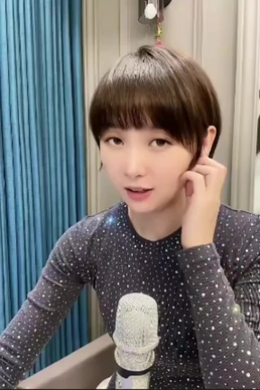 梁红 一首好听的歌曲 情有几分愁 爱有几分苦 好歌推荐