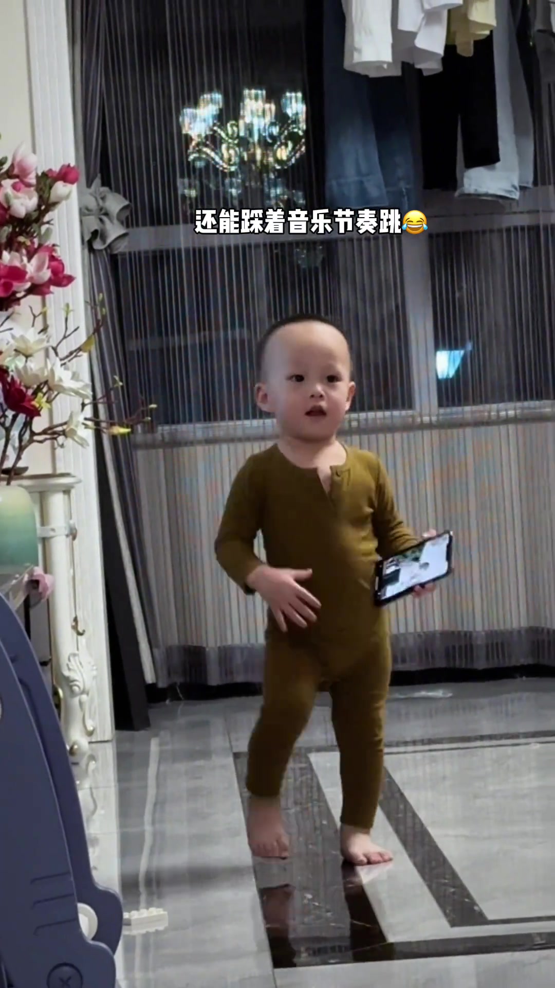 小八版 科目三 笑掉大牙了 人家现在也是会扭科目三的