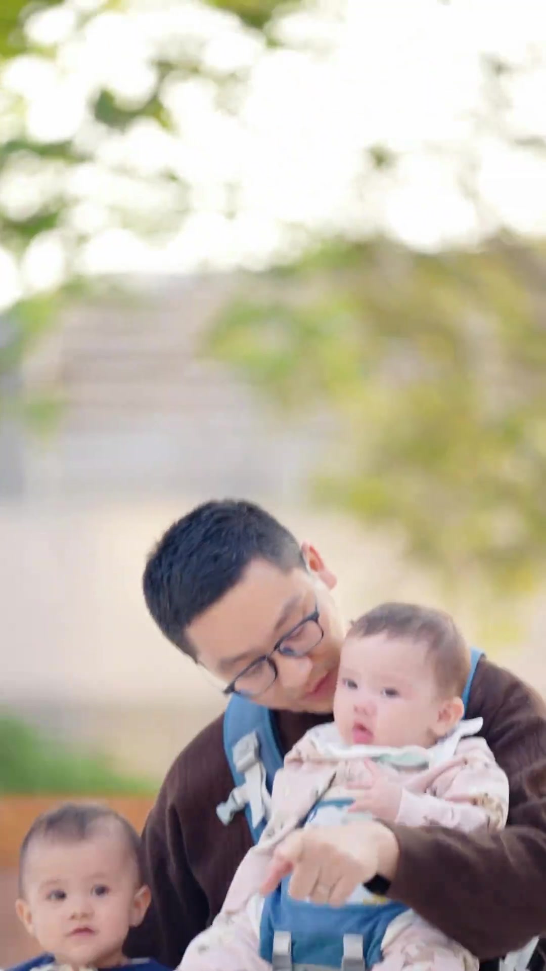 谁家的老公这么帅呀,孩子更是漂亮的不得了