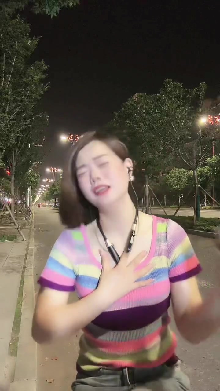 回首过去的甜美,留下来的只有无尽的痛苦和思念