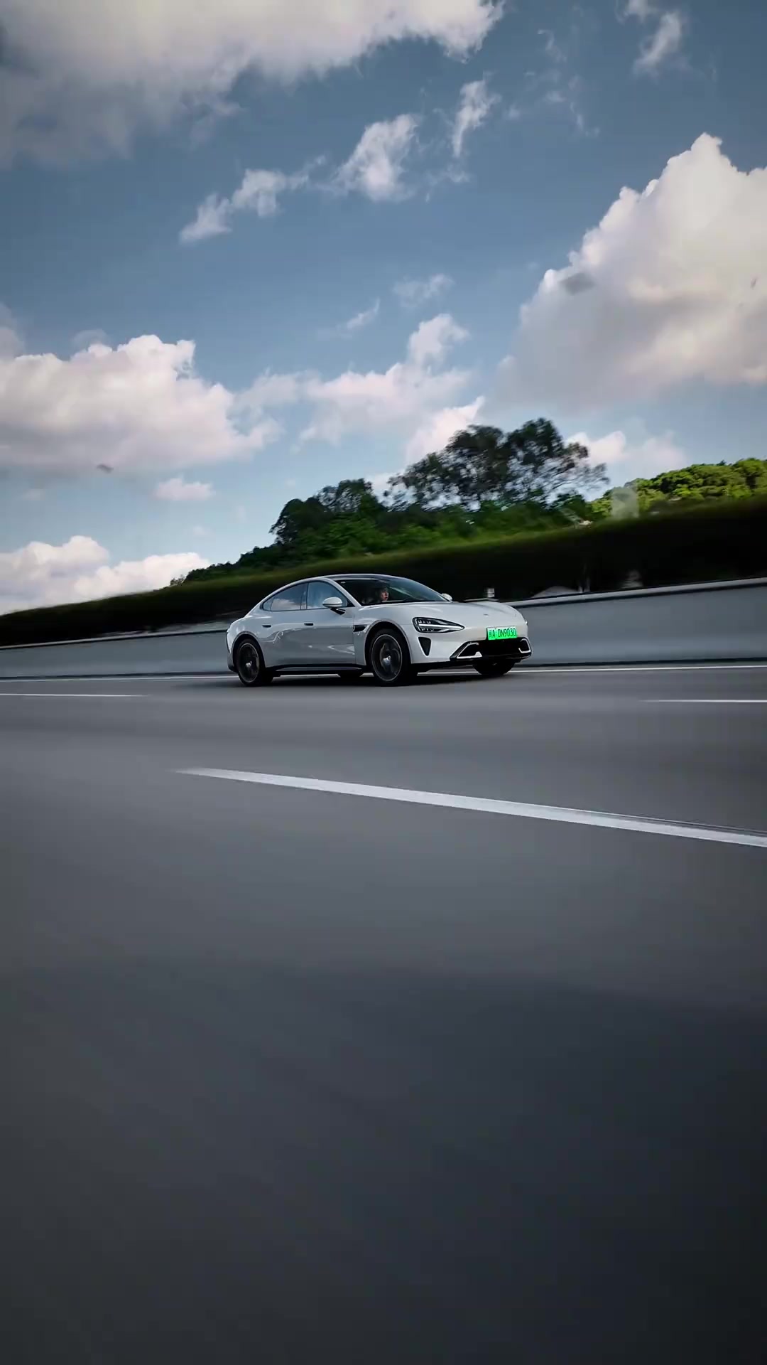 年轻人没必要硬上小米保时捷已经很好了小米su7汽车摄影dou