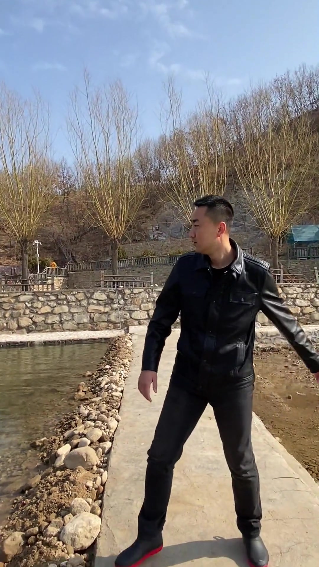 风里雨里谷里等你