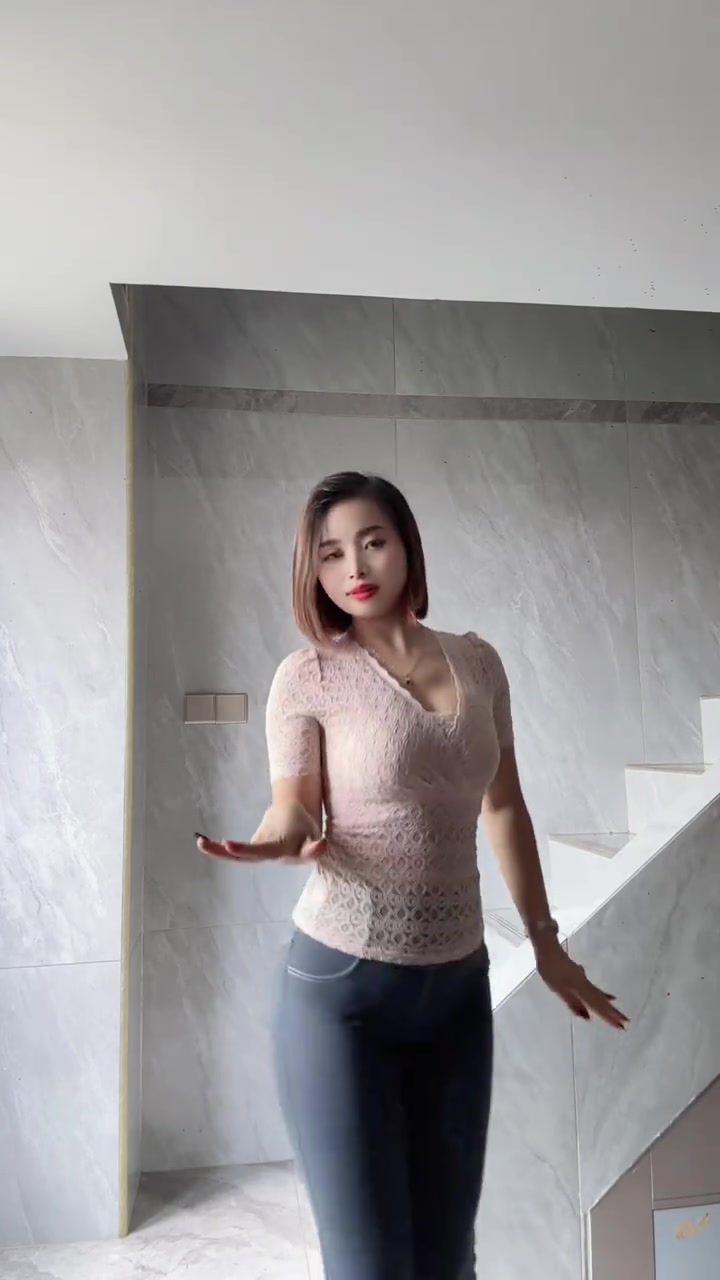 微胖女人 梨型身材