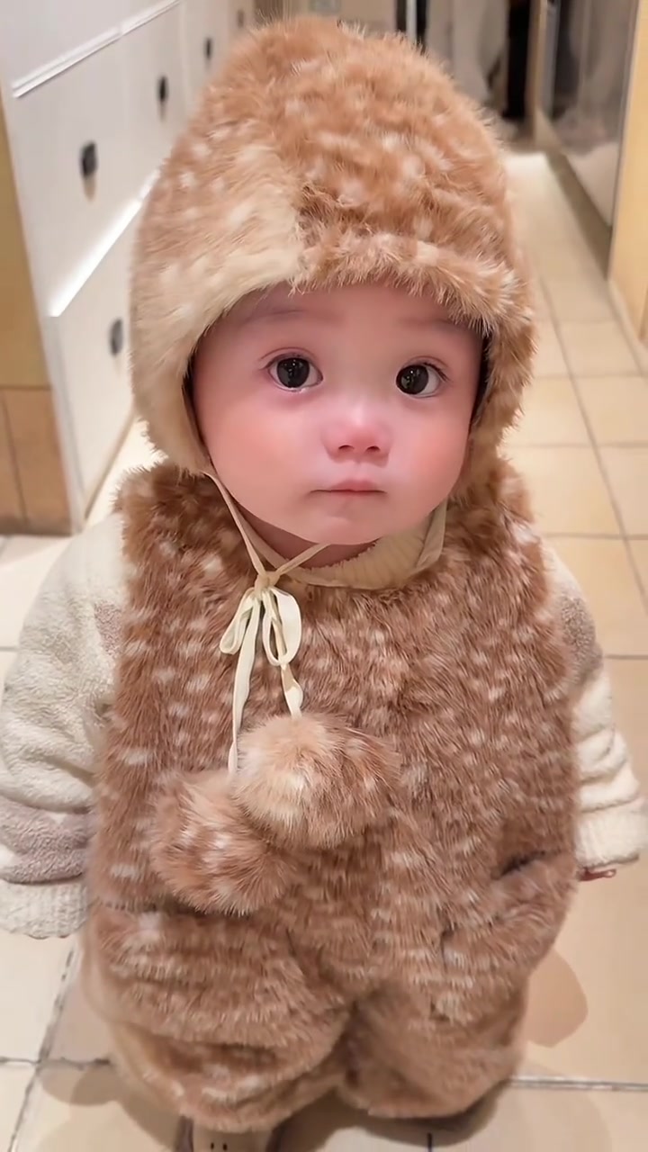 宝宝这样穿又萌又好看真的好可爱哇～人类幼崽秋冬治愈系穿搭萌到爆炸