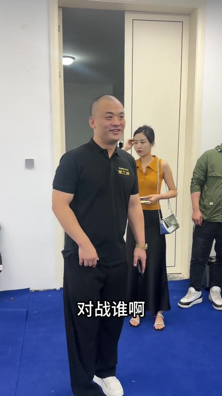 韩羽对阵秦利文 大队长:我包赢的哈哈哈