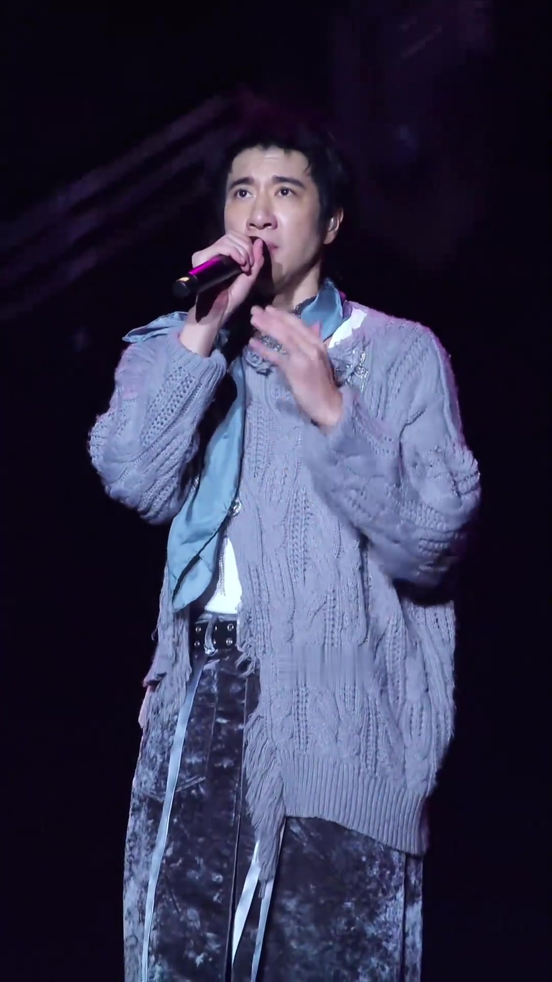 力宏为歌迷伴奏,数万歌迷合唱《唯一》王力宏 唯一 演唱会 曲靖 音乐