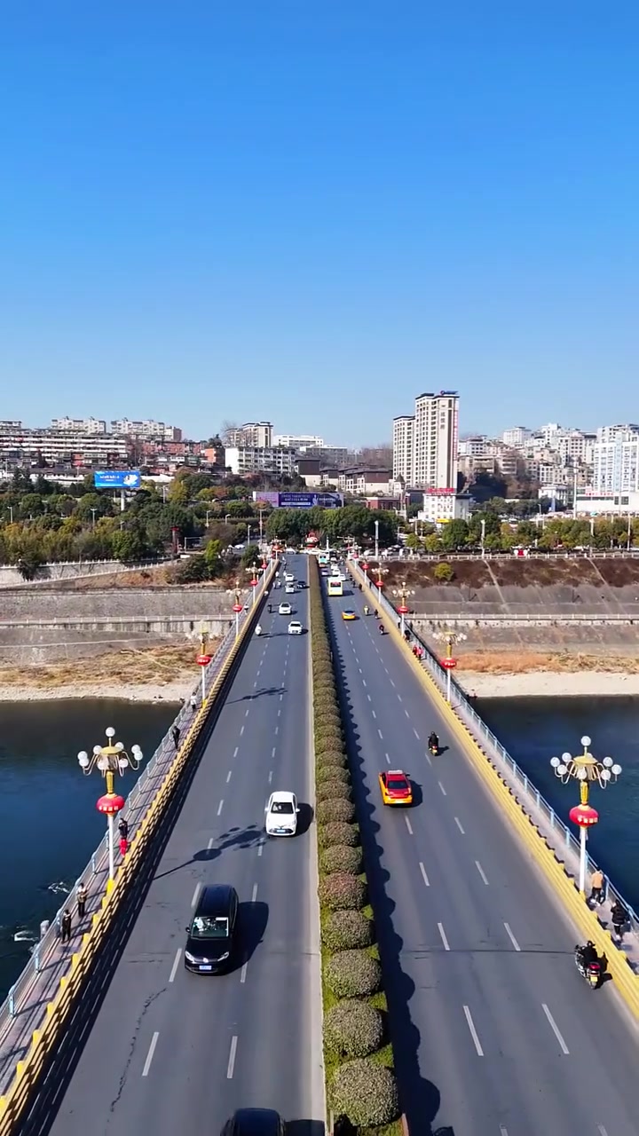 航拍安康大桥路到安旬路口