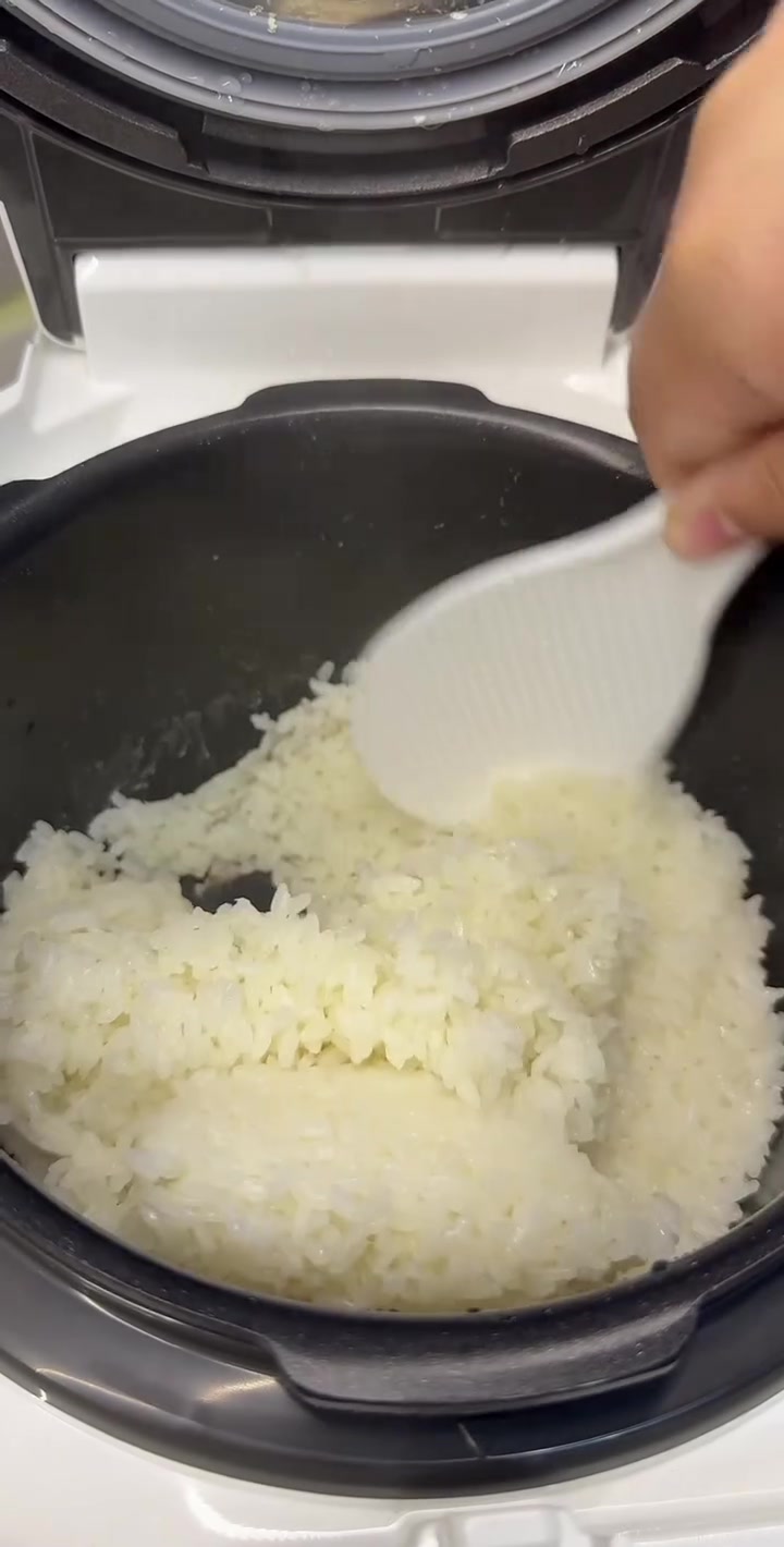 韩国原装进口福酷电饭锅做出来的米饭软糯香有嚼劲,国内保税仓库发货