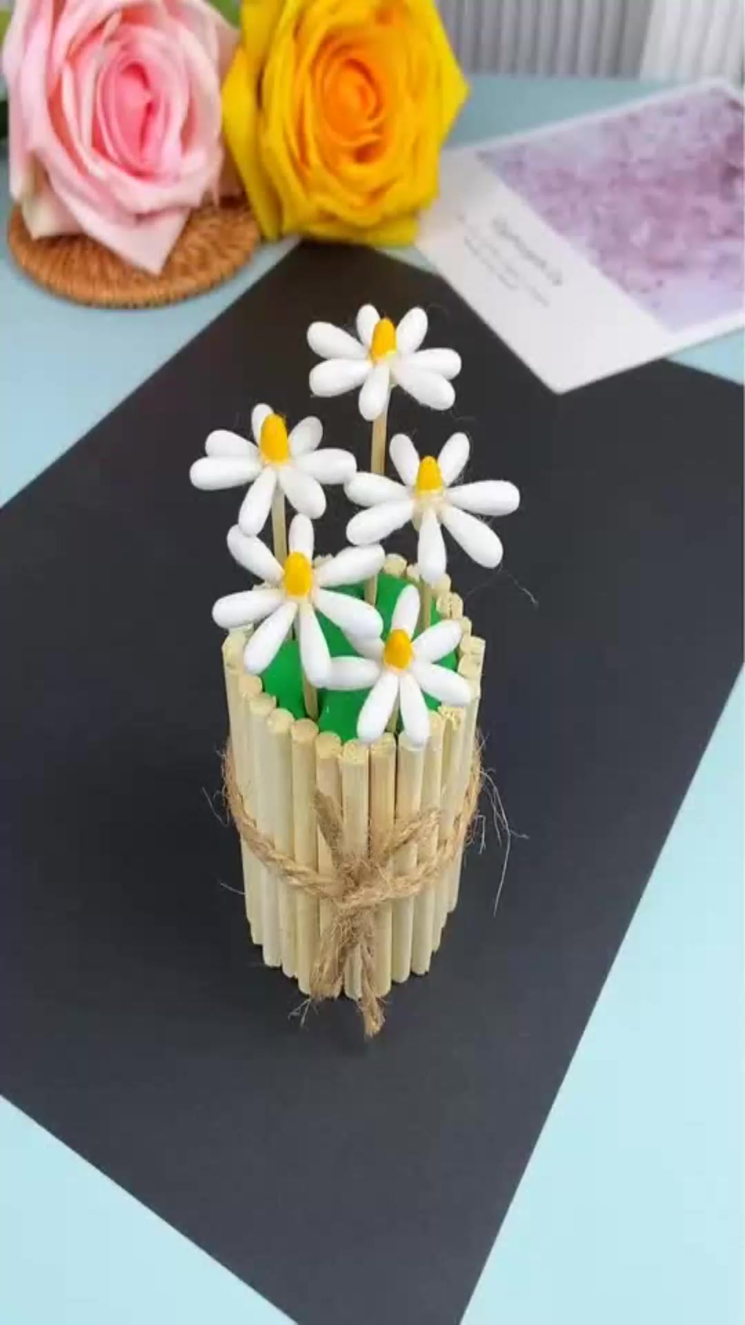 棉签手工 用棉签来做几朵可爱的小雏菊盆栽手工吧!