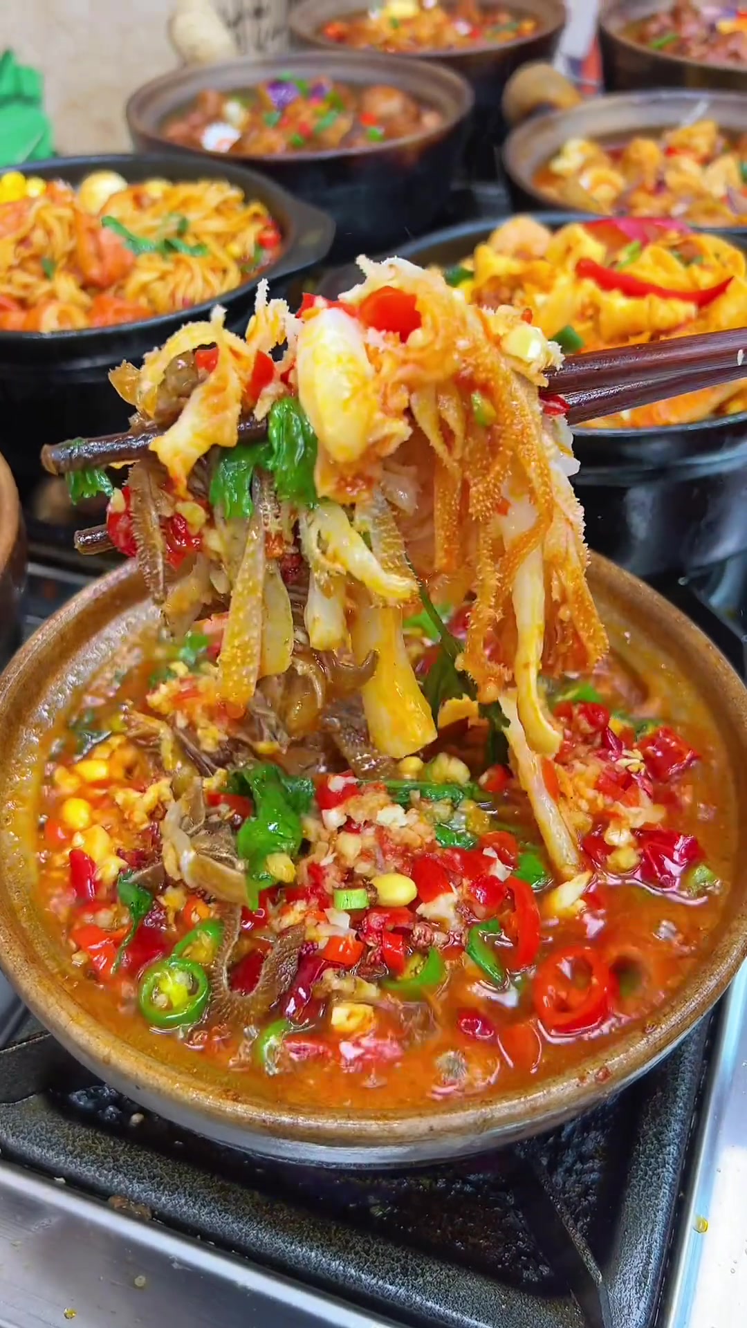 特色砂锅系列:砂锅毛肚,麻辣鲜香,好吃下饭更下酒