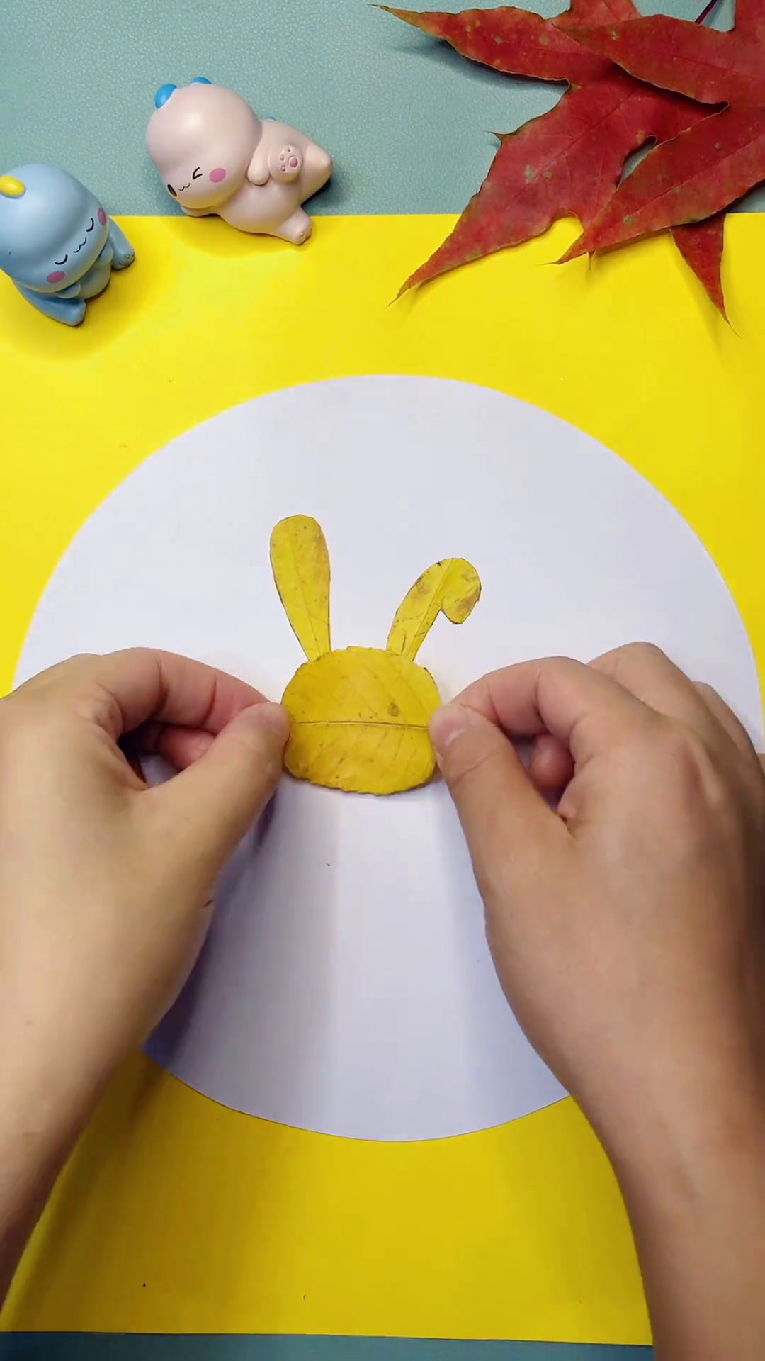 你的幼儿园作业来喽树叶拼贴画小兔子与萝卜