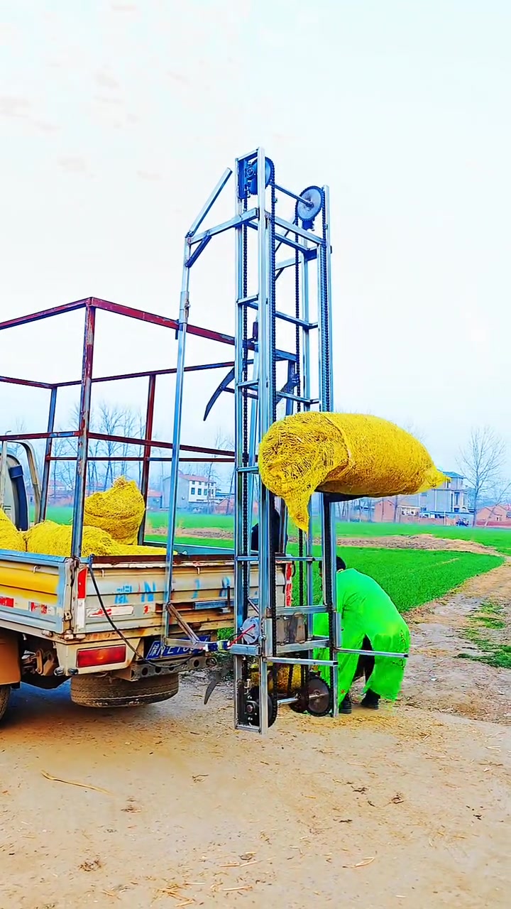 循环式草捆装车神器小方捆小方包玉米秸秆装车机麦秸捆装车机