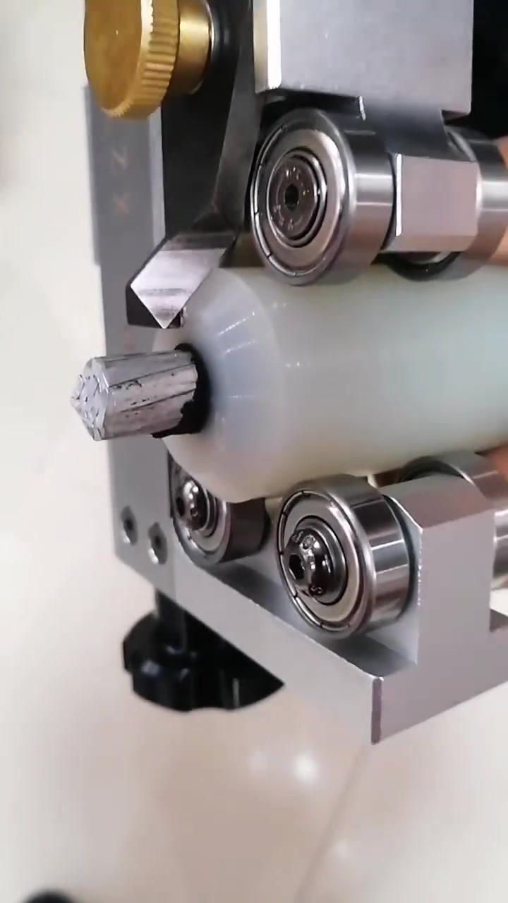 电缆剥皮器
