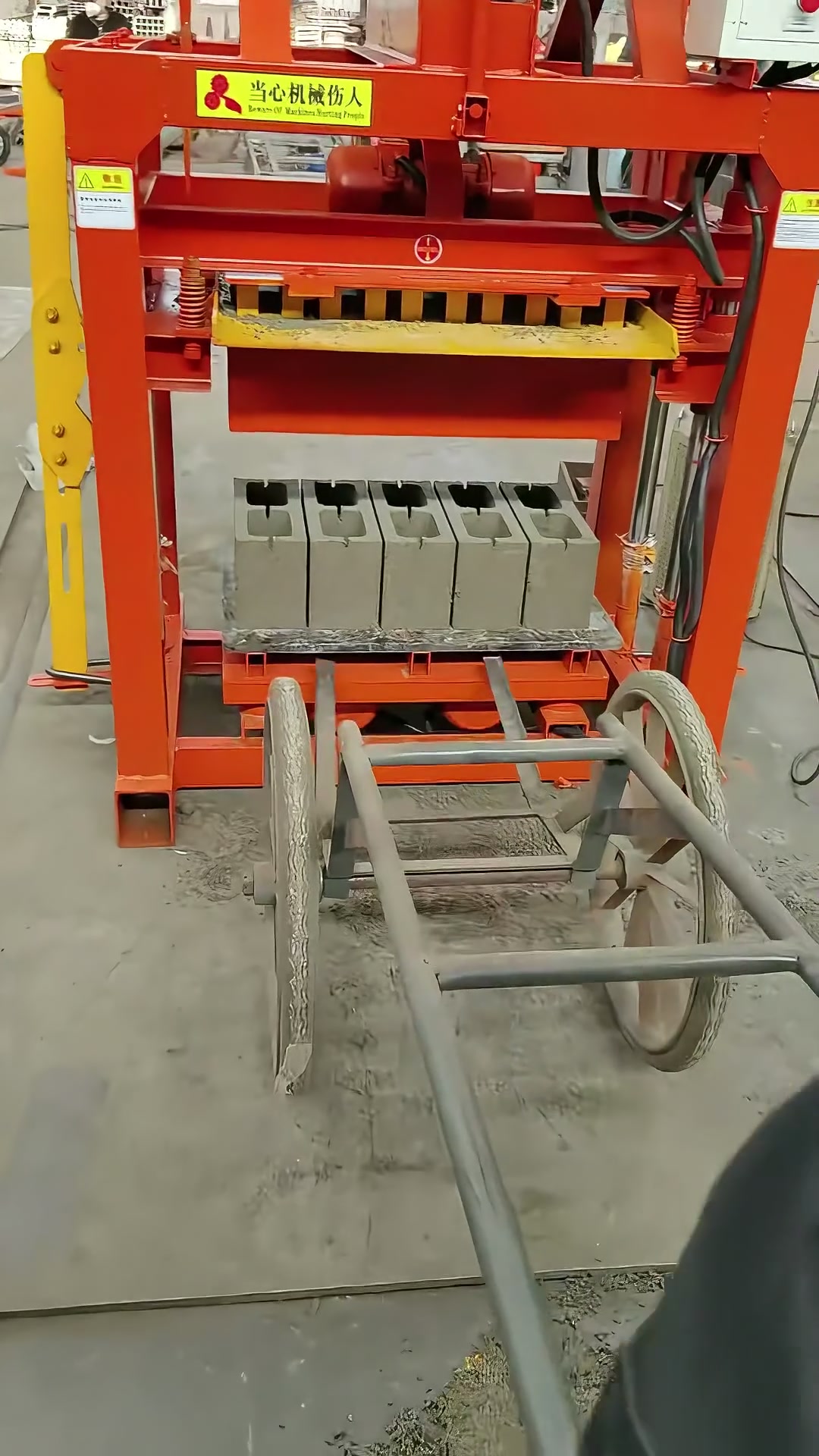 砖机技术革新：提高生产效率的钥匙