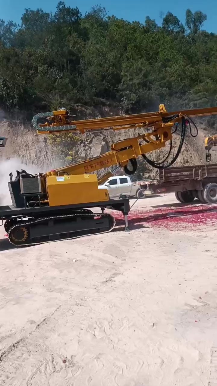 隧道锚杆钻机开始施工