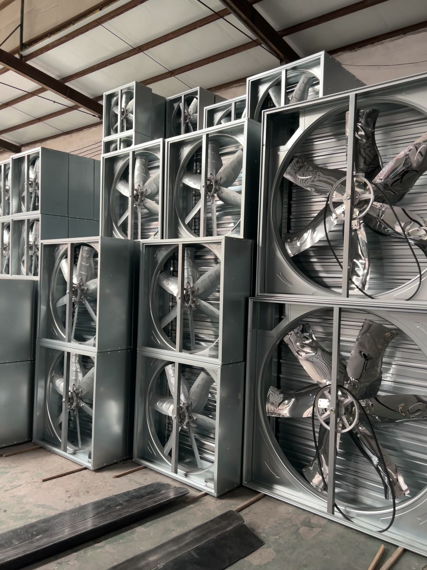 工厂车间厂房需要装什么样的排风除尘风机?