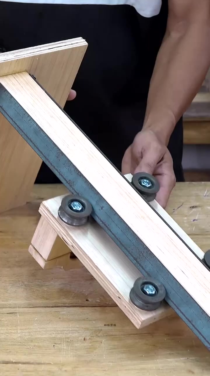 手电钻改台钻支架底座制作过程分享