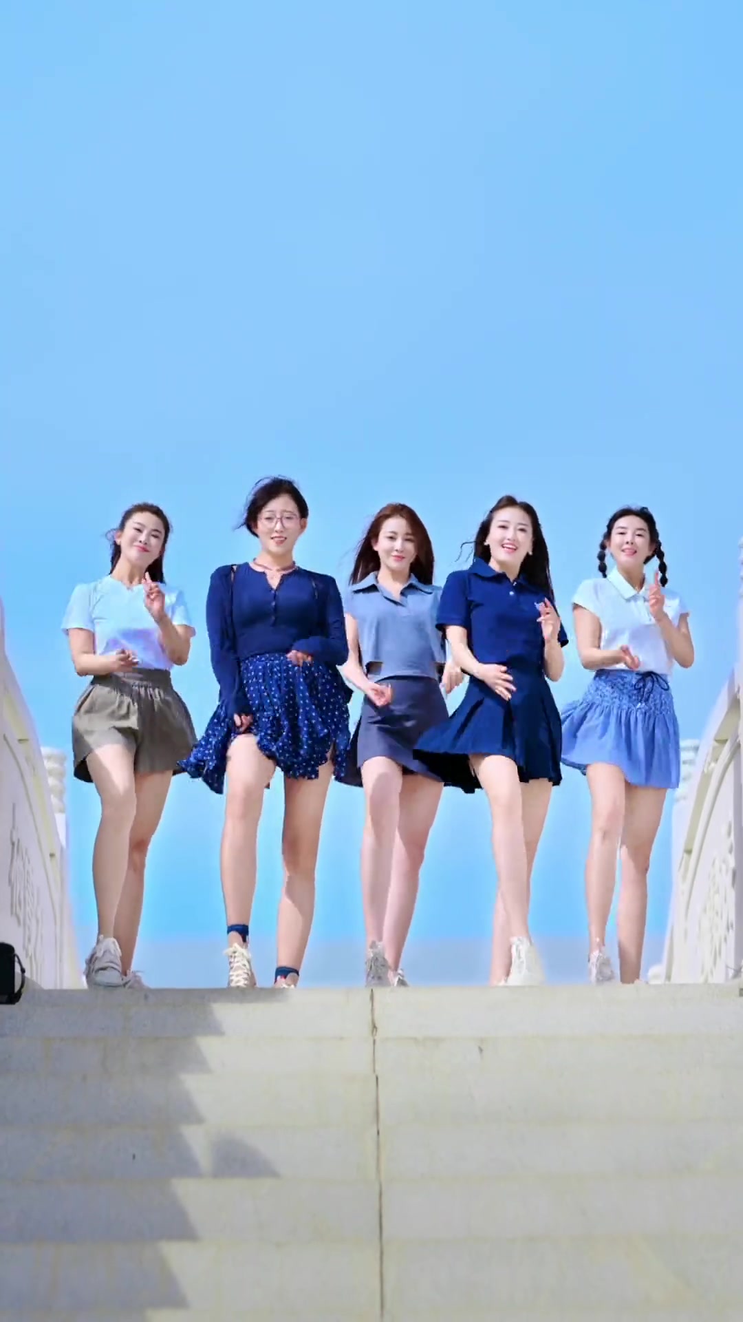 今天的你,依然可爱吗?户外舞蹈,展现活力与自信