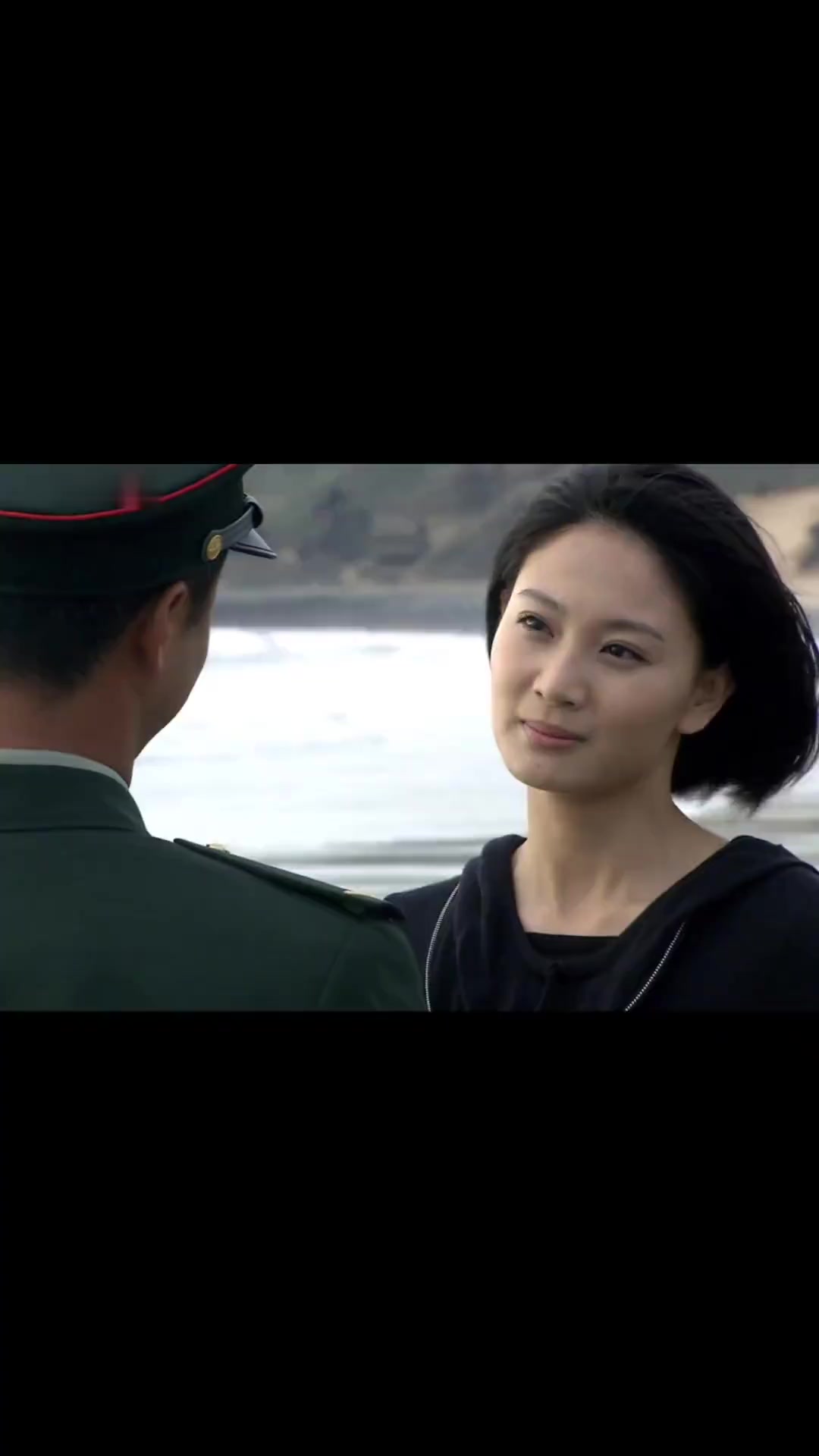 唐心怡去海边找何晨光