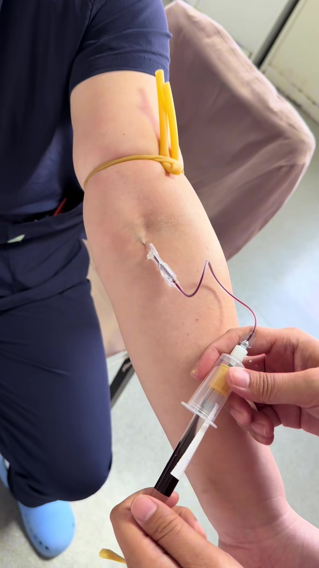 静脉采血技巧,医护人员的日常扎针经验分享