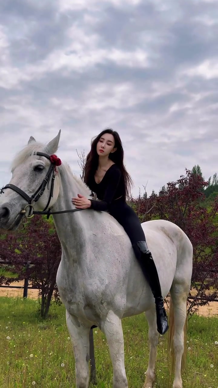 骑马的女人最美丽
