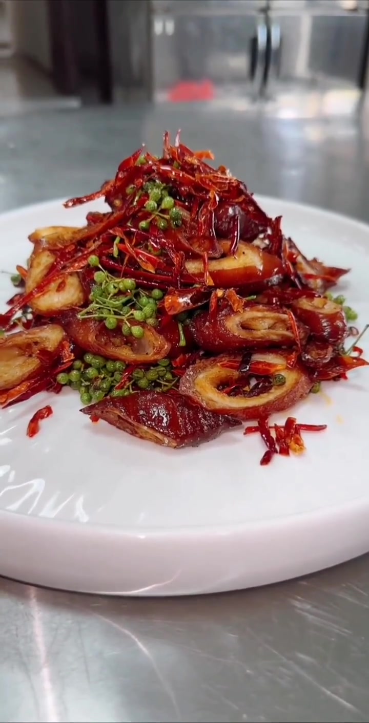 椒麻脆皮肥肠,1十道特色菜