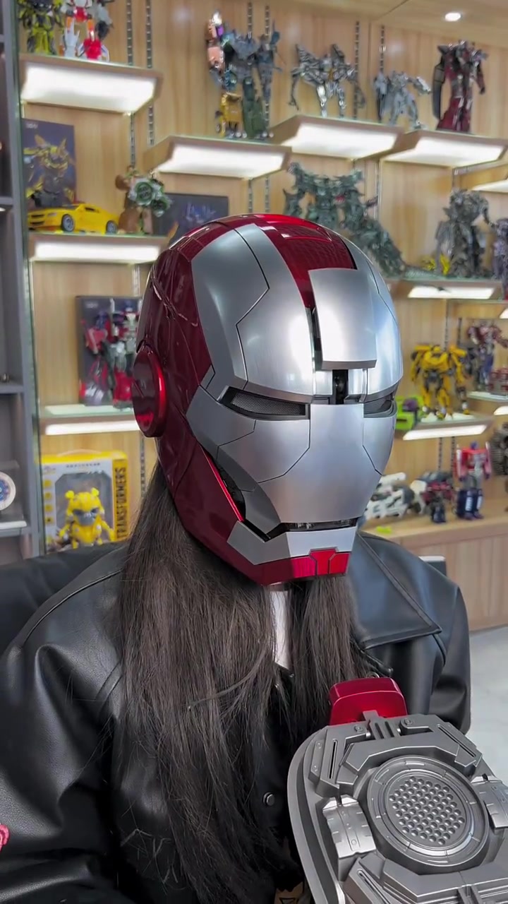 炫酷自动变形钢铁侠头盔!分页式开合面罩超高科技!