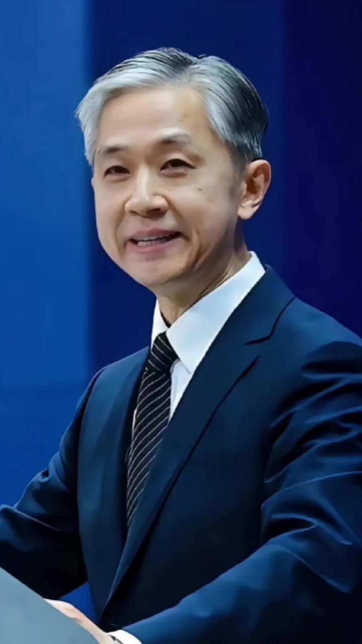 外交部发言人汪文斌,坚定护祖国,儒雅获称赞