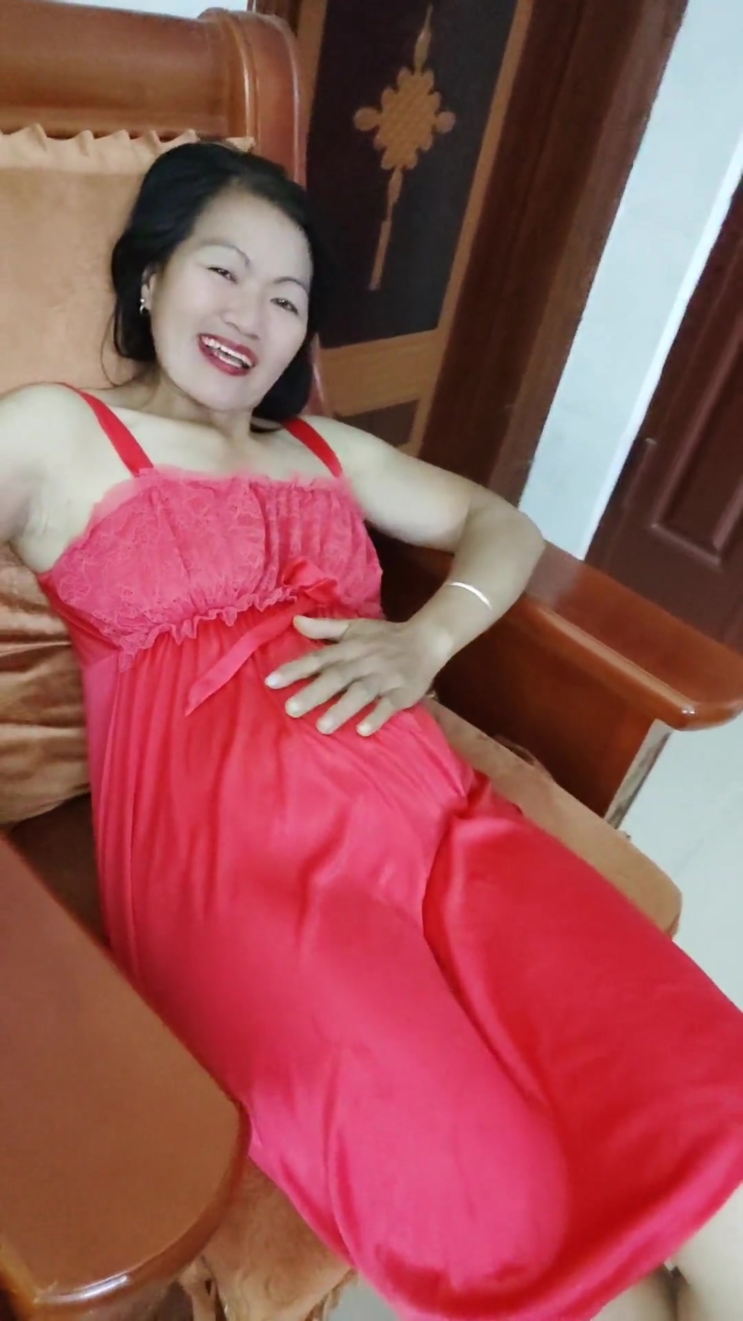 离异带三子征婚,要诚意先转一千,果断拉黑!