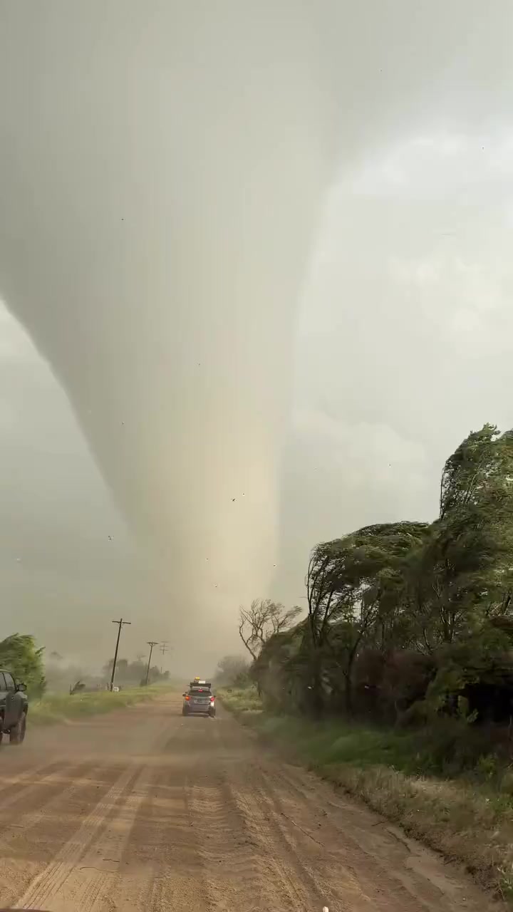 偶遇真实龙卷风