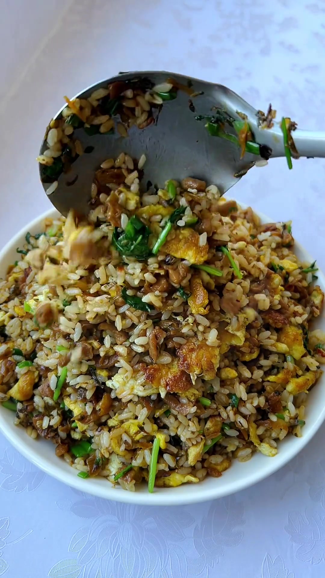 这样做的外婆菜炒饭,粒粒分明,好吃到舔盘