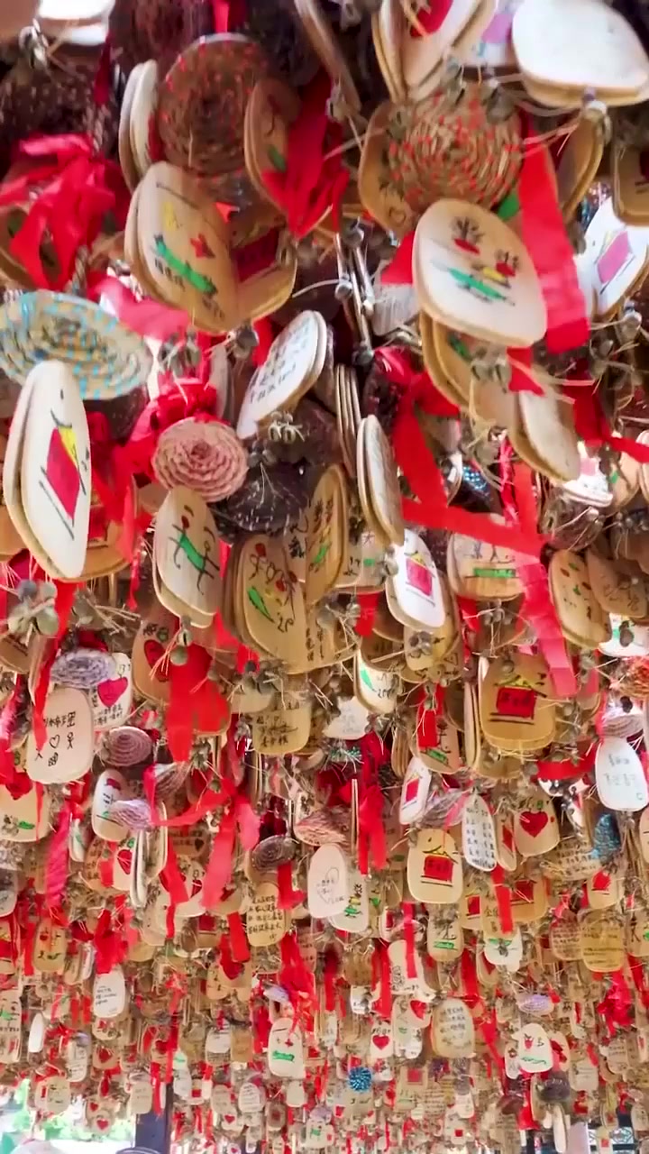 夏日旅游,丽江古城许愿风铃,旅行推荐