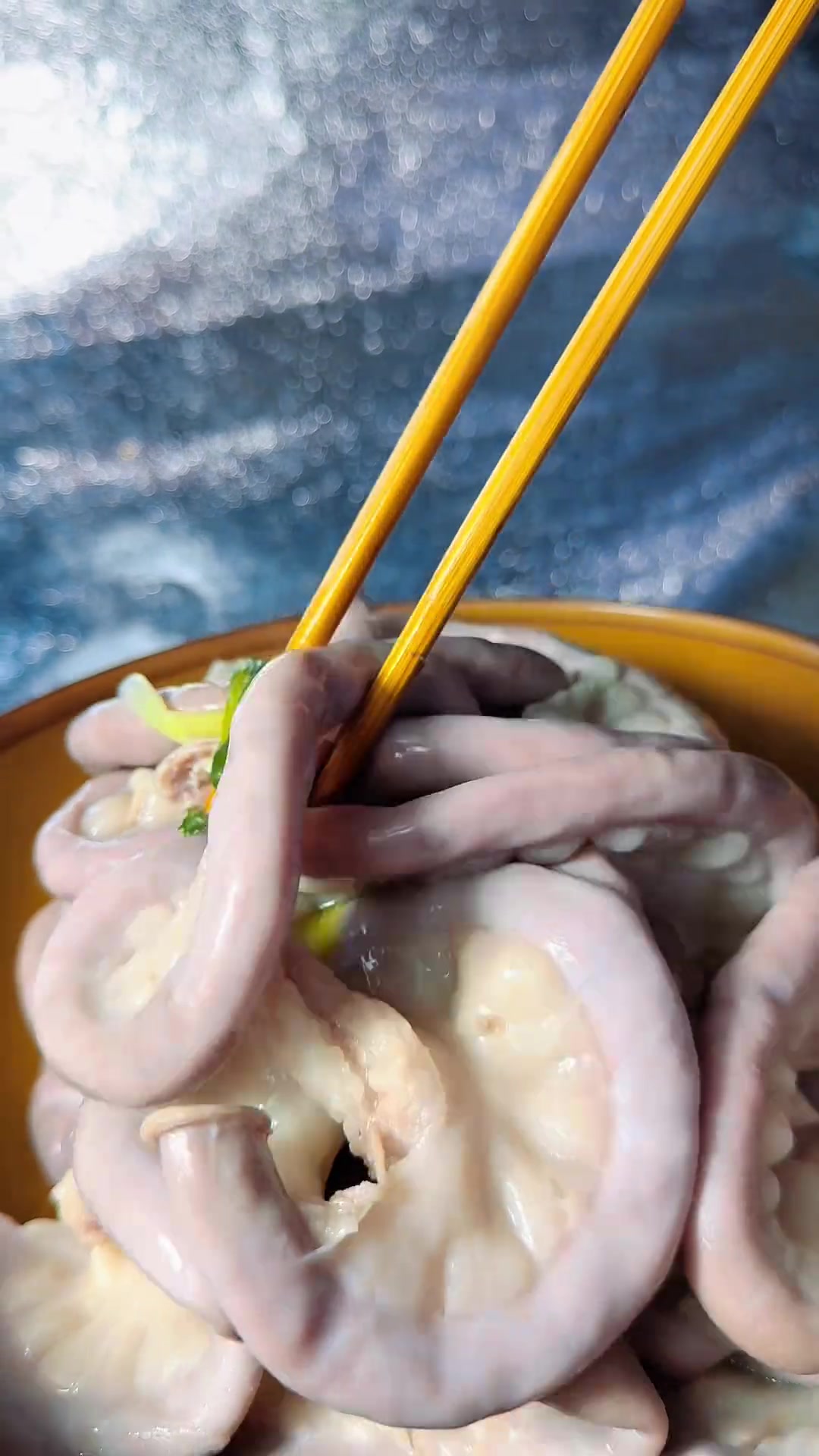 油炸粉肠,美味小吃,香脆可口