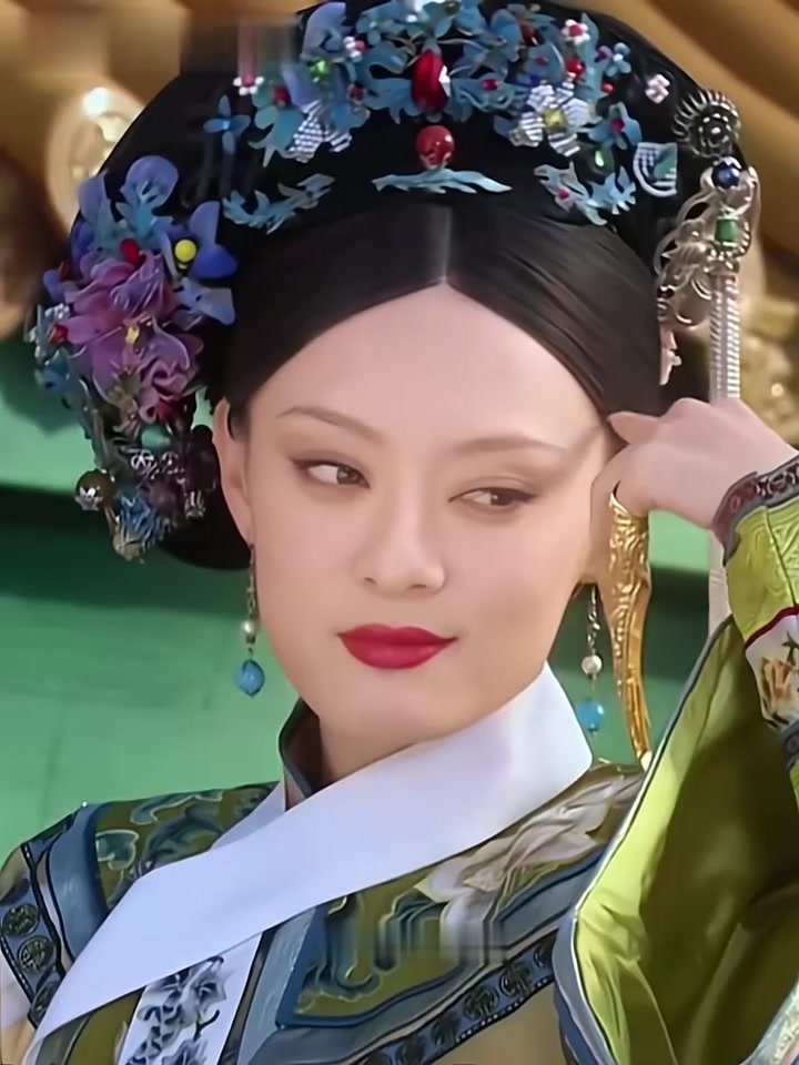 嬛嬛回宫后的这套歪钿子头真是我心中的妆造top1!