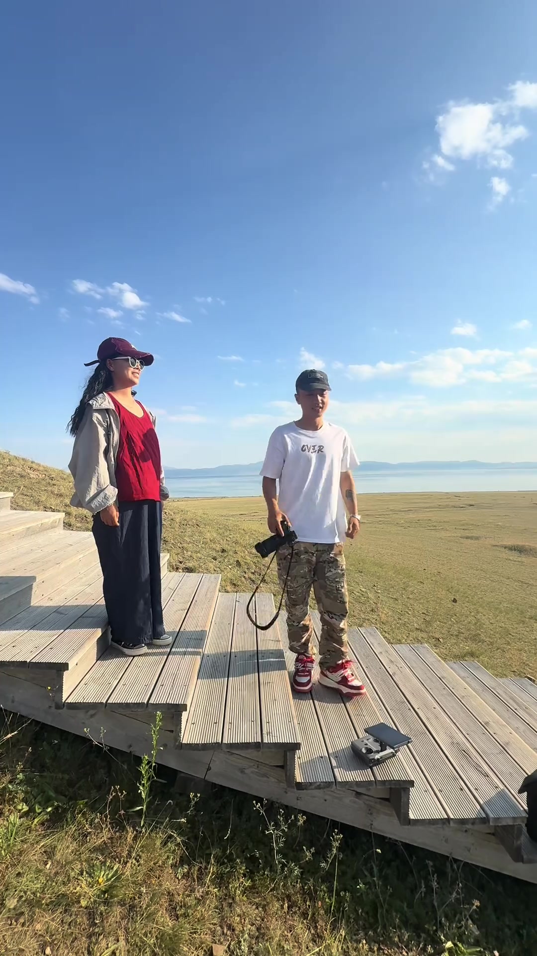赛里木湖男生怎么拍照，旅游帮手