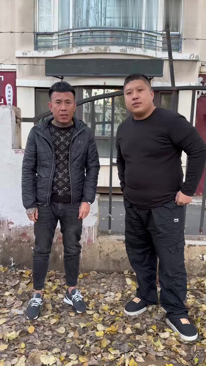 沈阳大街虎哥踢腿