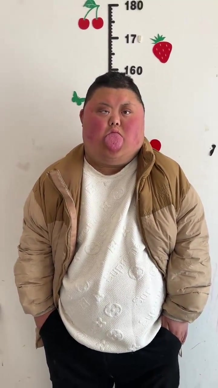 鸭哥相亲vcr自我介绍,展示身体数据极品