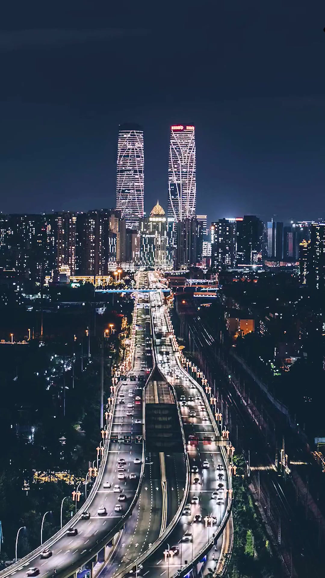 早秋旅游,让北方的朋友看看cop15举办地昆明的夜景,旅