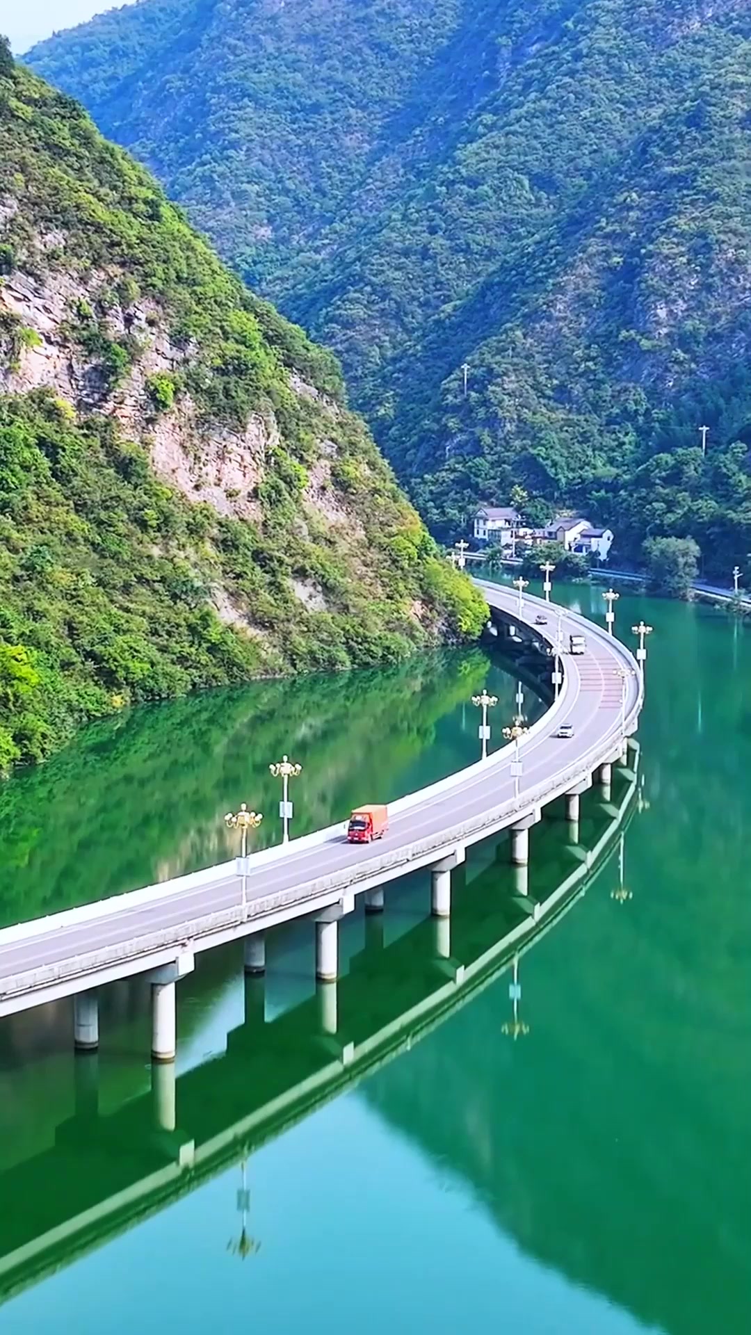 秋季旅行,昭君故里,和美兴山,兴山最美水上公路!旅游推荐