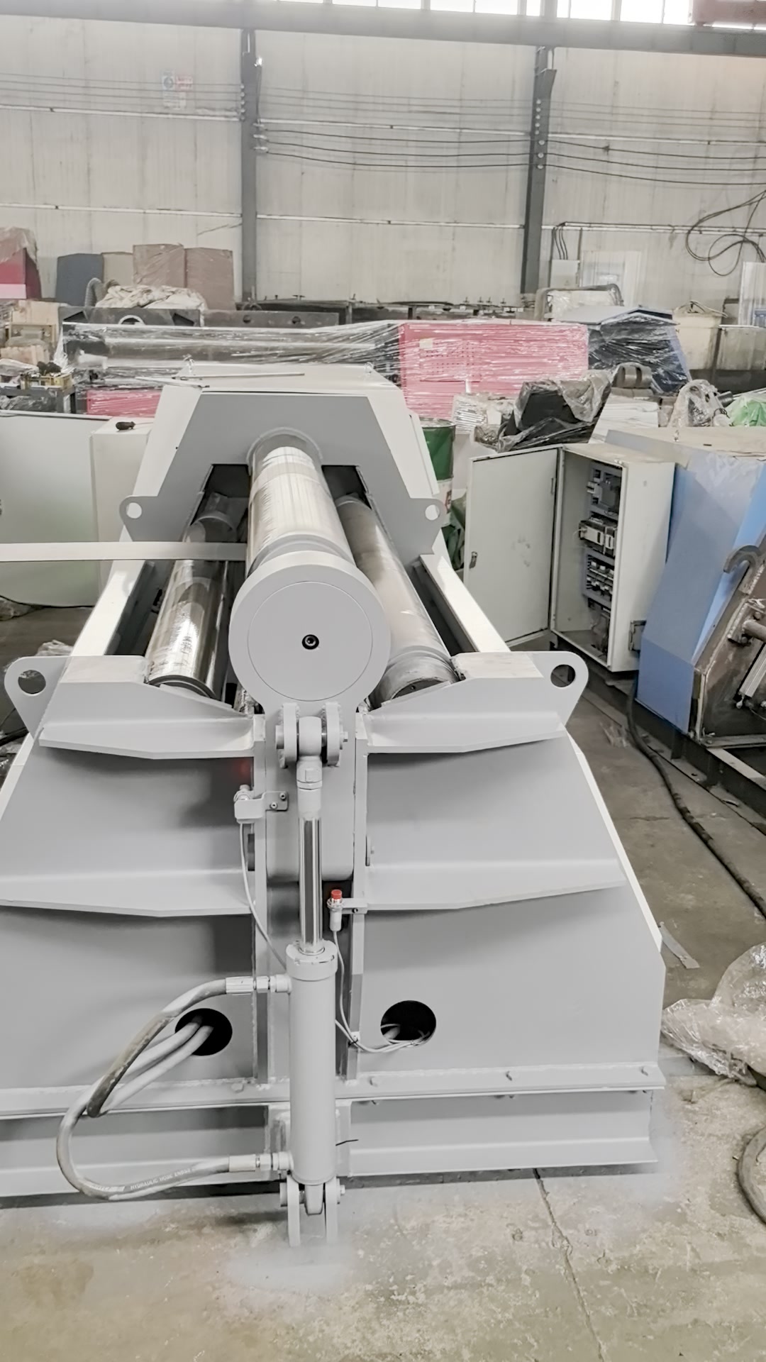 大连运城制版获得钢板卷筒卷板机自动校圆设备专利完成钢板卷圆精度高、受力均匀