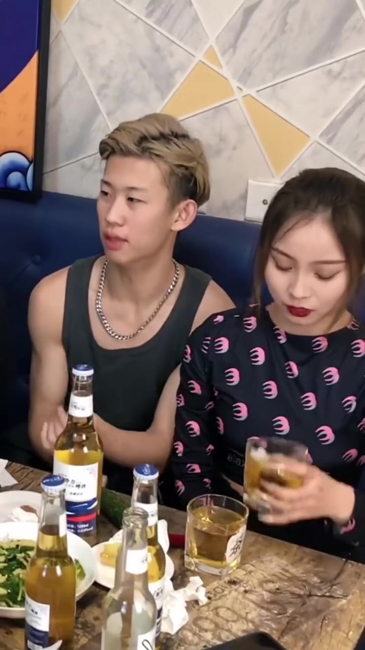 新势力啤酒,每瓶有三种不同奖惩