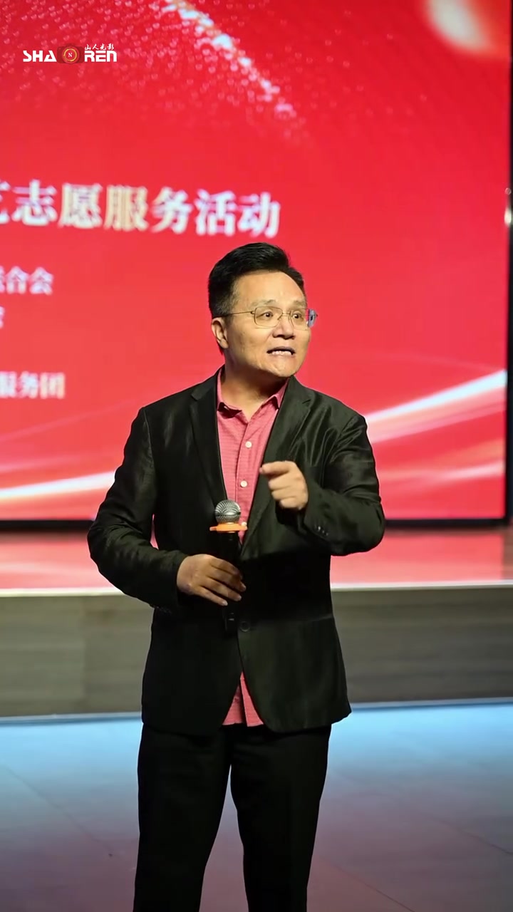 著名相声表演艺术家 李伟健在燕南春酒文化博览园讲述《舞台轶事》