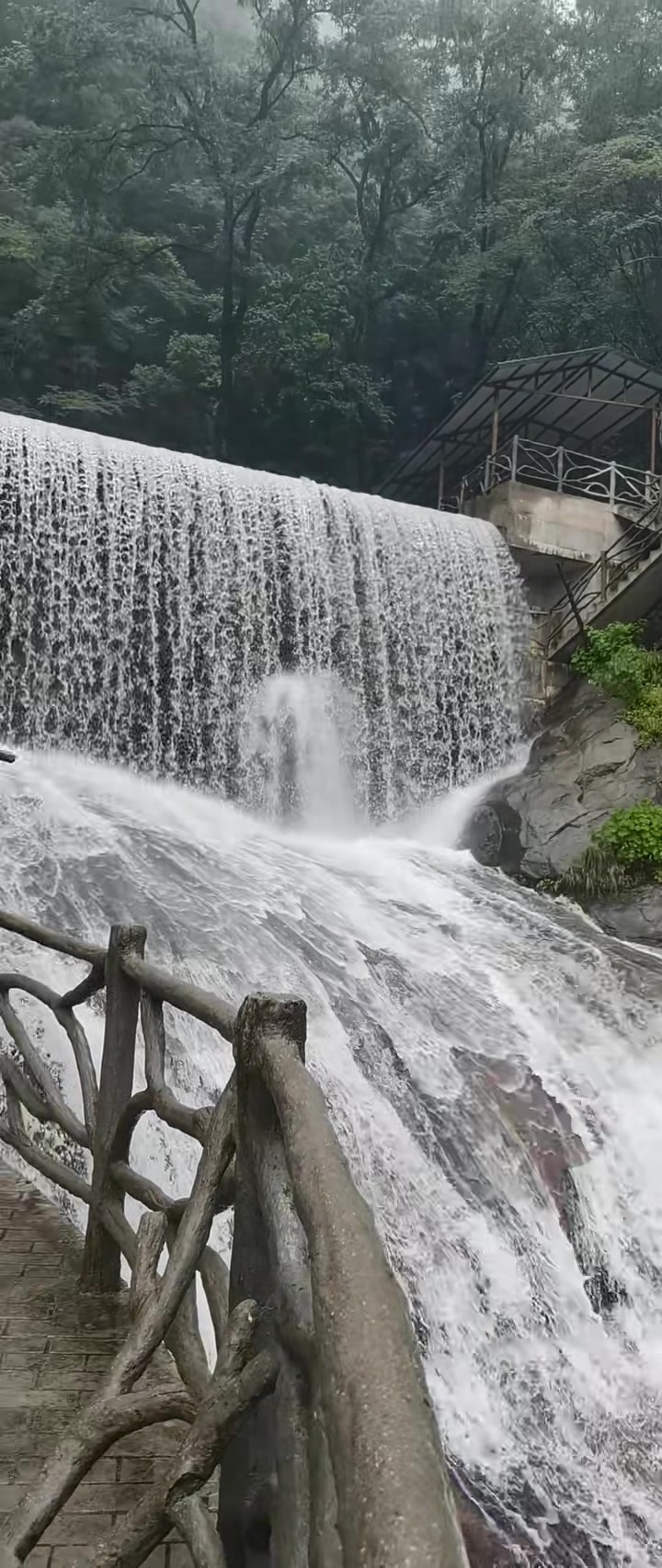 大别山岳西县天峡风景区瀑布,华东第一高瀑布