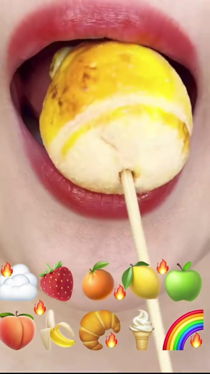 吃烤棉花糖脆脆的