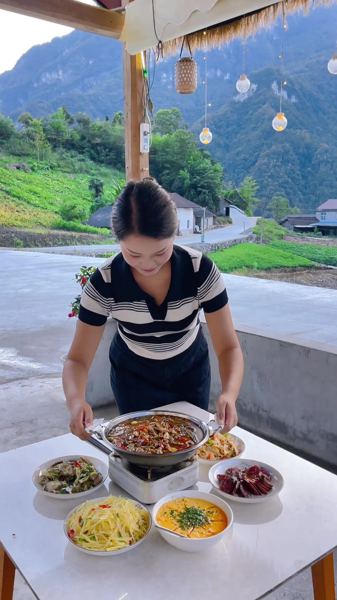 远方朋友,欢迎来湖北长阳杨溪村做客吃腊肉