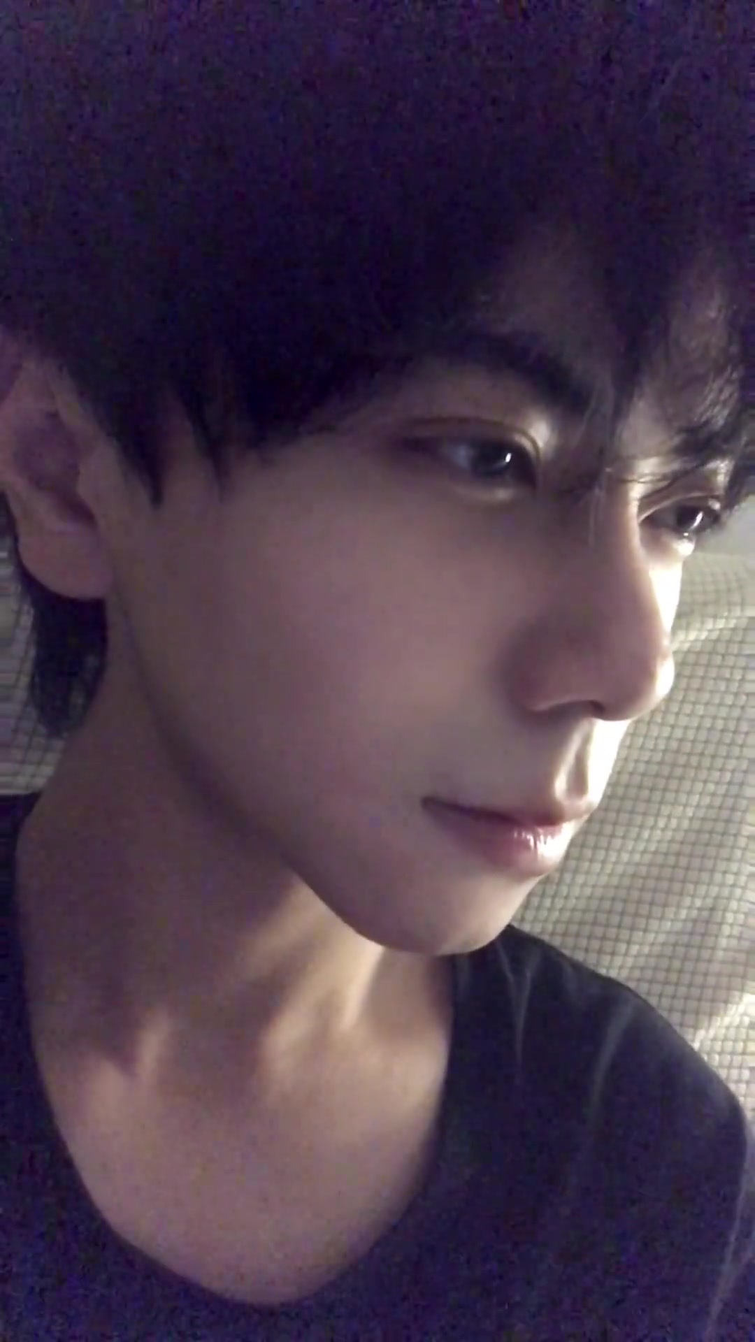 氛围感与少年感并存的帅哥魅力尽显