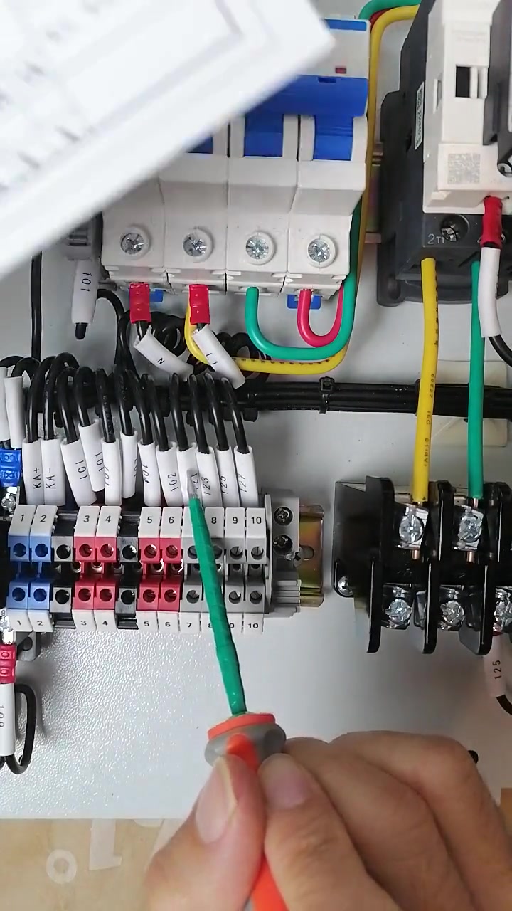 怎样轻松看懂配电柜端子排接线方法