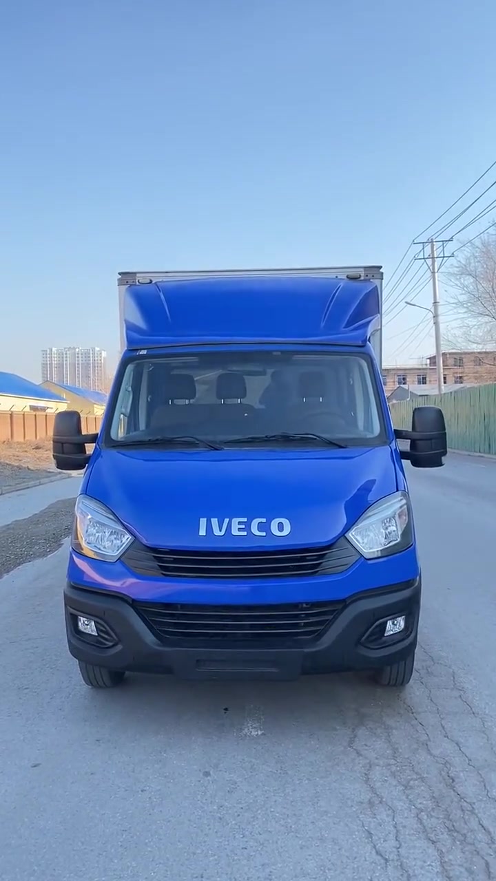 5米99依维柯欧胜,单排厢式货车