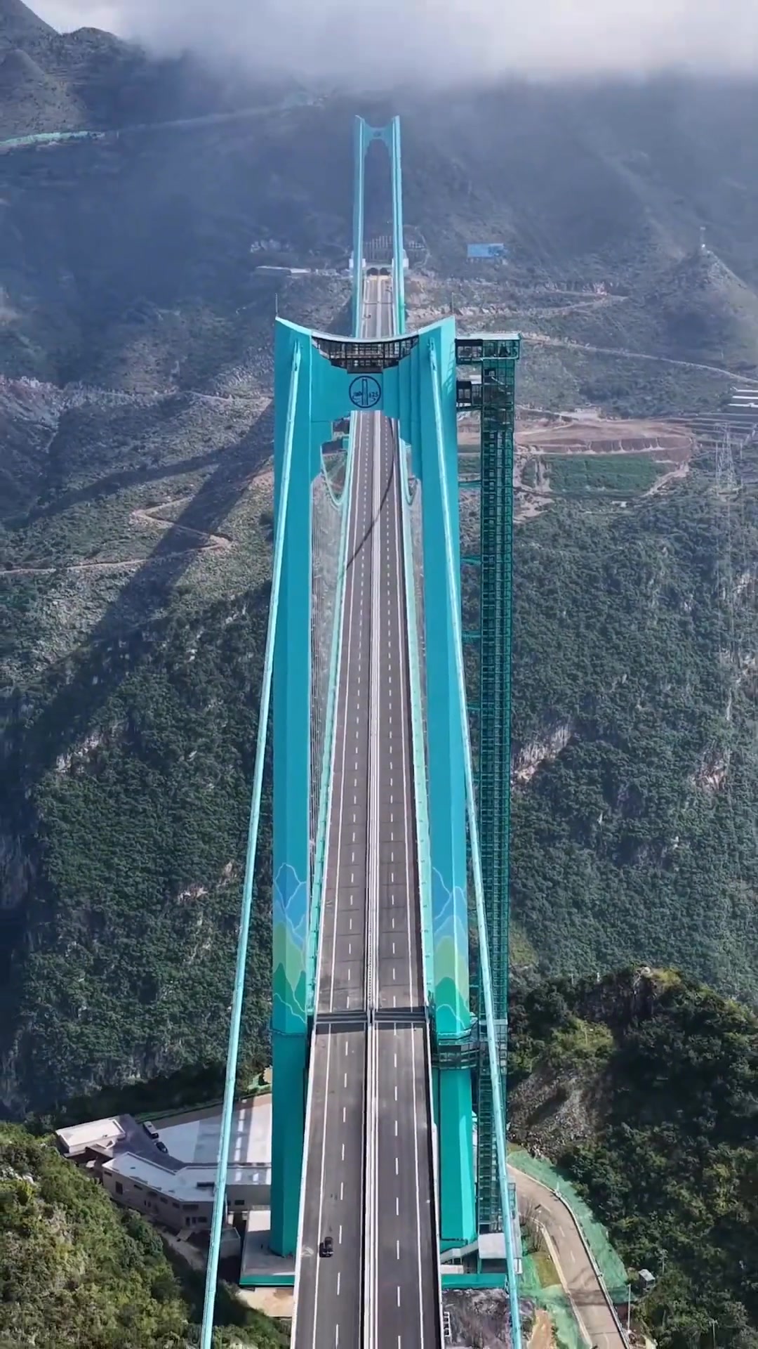 花江峡谷大桥见证贵州跨越,彰显中国气度